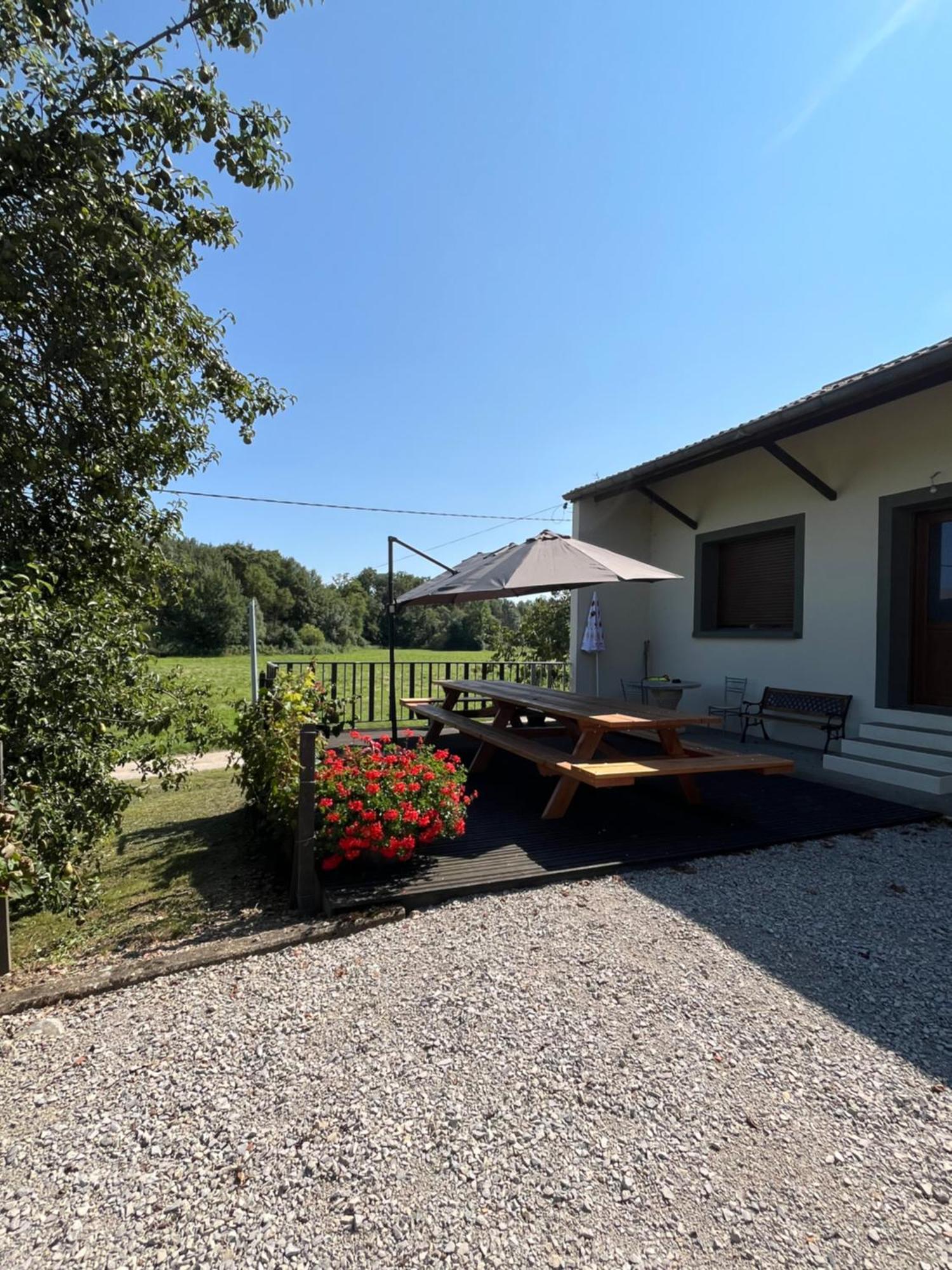 Maison De Campagne Bosjean Exterior photo